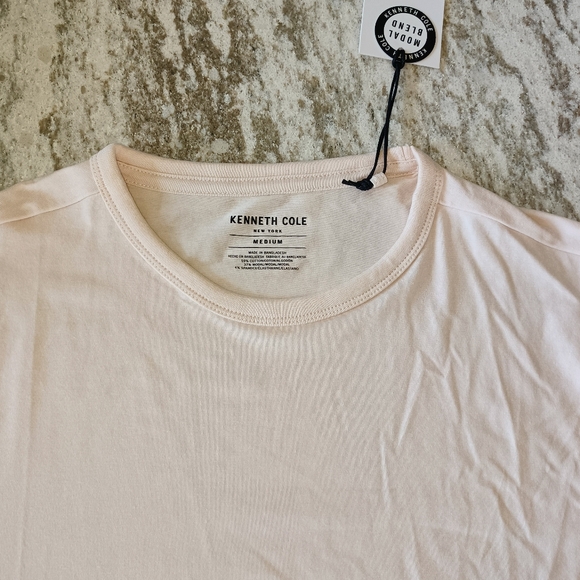 Kenneth Cole Men's Modal Blend T-shirt New Size Medium - Picture 1 of 2